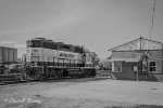 BNSF 1547, B&W, LOW PROFILE